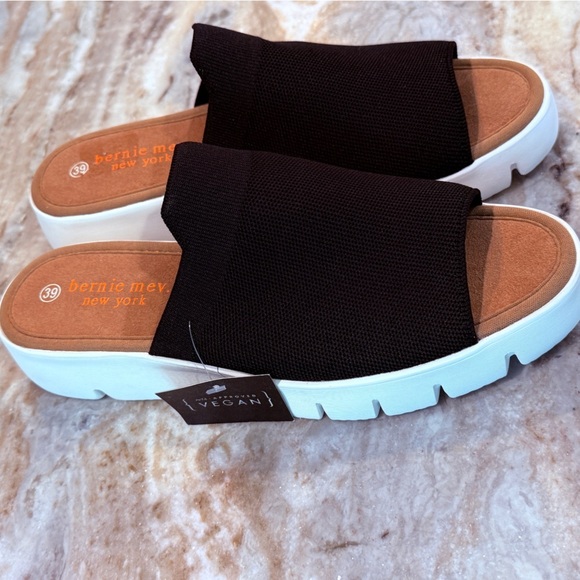 Women’s NWT BERNIE MEV FX Ofrah Black Slide Sandals- Size 39 - Picture 6 of 6